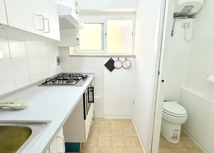 N303 - Comodo Con Giardino A Διαμέρισμα