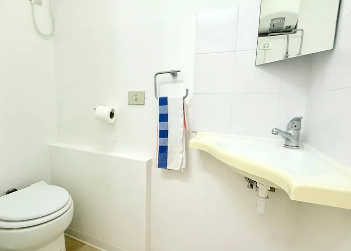 N303 - Comodo Con Giardino A Διαμέρισμα *